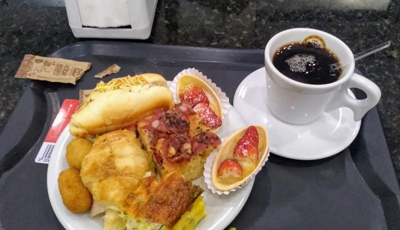 Pão Quente Feijó / São Pelegrino — foto 4